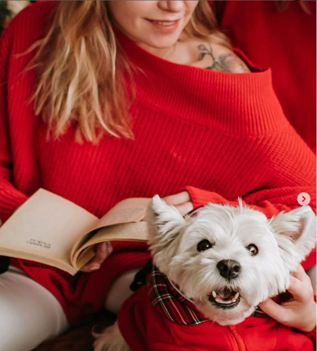 Why you should get this hoodie?

* Well, its so cozy that your dog will never want to get out of it.
* Secondly, it covers from snow, dirt, rain, wind, cold. Untistatic polar fleece is great material that keeps warmth inside, breathes and does not soak water easily.
* You can wear it for photoshoot, parade, family meetings, birthdays any ocasion and any everyday walk. You know, life is too short to hide that cute outfit for the next day.
* Any westie should have at least one Scottish item in their wardrobe. Why not this one that is practical and sooo cute <3
* it has reflective trimming around hood (to be seen in the dark).
* it has cuttest westie pocket with a westie on it (to keep poop bags or extra treats you will use during walkies).
* it is made to fit, to last, to hug and to be seen <3

Check link in bio and see it yourself 👈